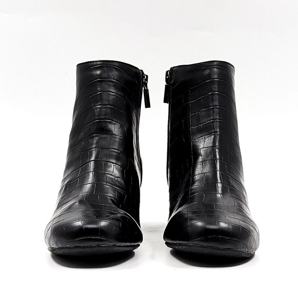 Kenneth Cole Women Road Stop Black Vegan Leather office Dressy Round Boots sz 7 - Picture 2 of 12